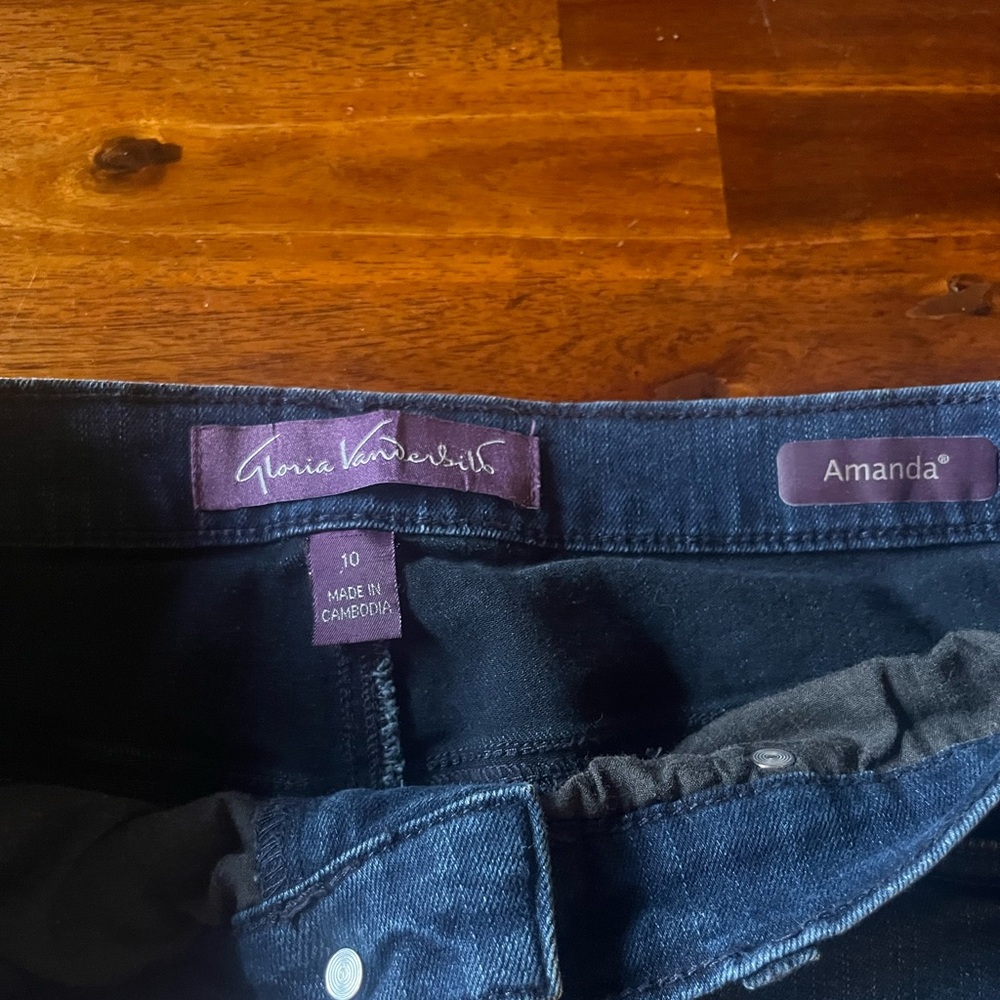 Gloria Vanderbilt Women's Amanda Capri  Jeans - Deep Indigo